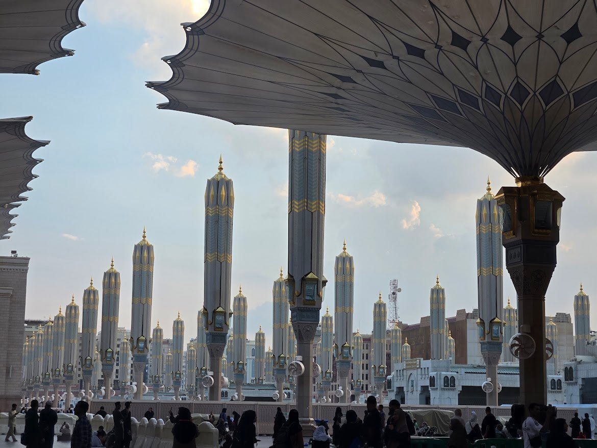 5 Hal Penting yang Wajib Disiapkan untuk Umroh di Musim Dingin - TUBITA