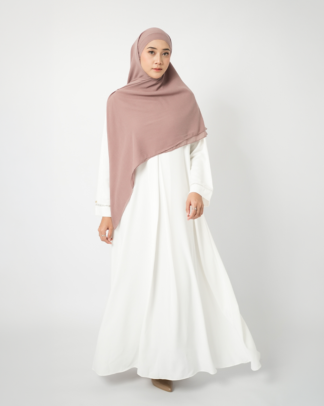 Khiban Arabian Taupe by Tubita