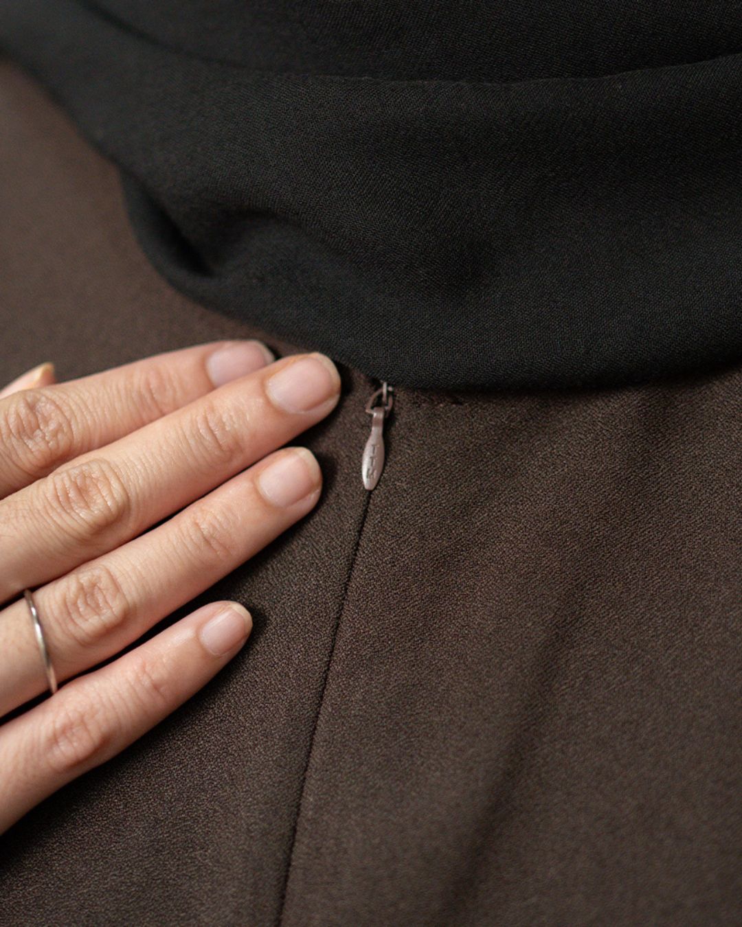 Alea Dress Mahogany by Tubita - Baju Umroh Wanita - TUBITA