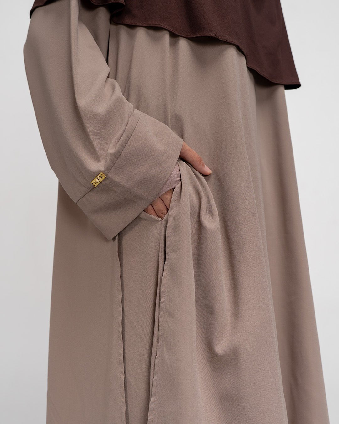 Khalisa One Set Almond By Tubita - Baju Umroh Wanita - TUBITA