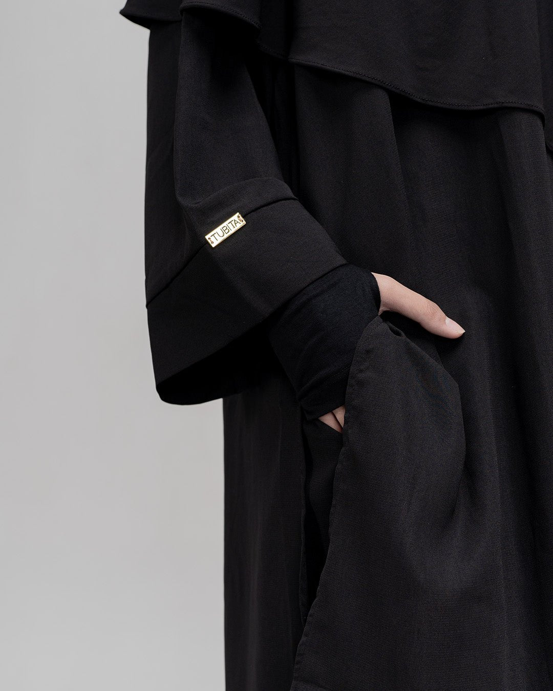 Khalisa One Set Black by Tubita - Baju Umroh Wanita - TUBITA