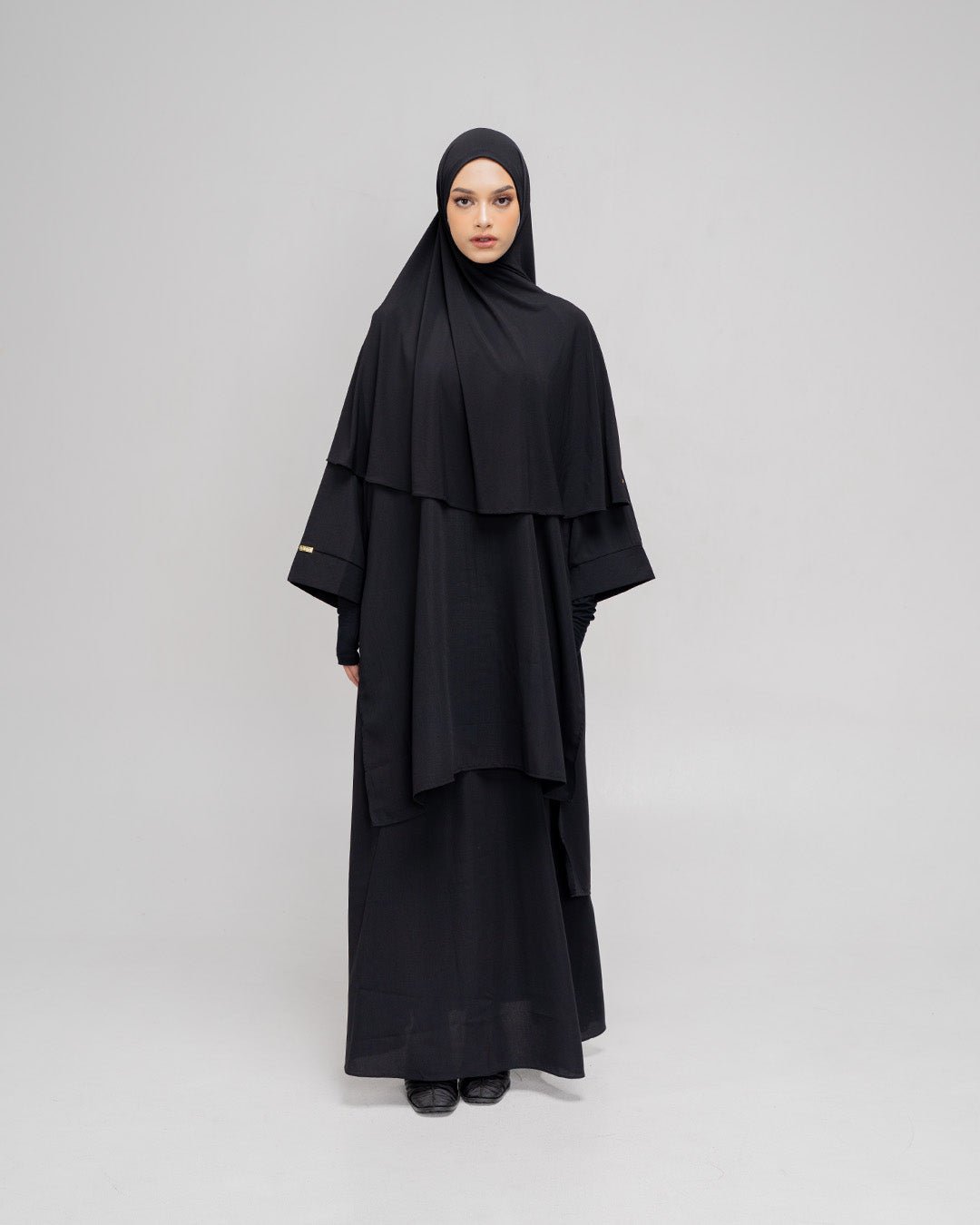 Khalisa One Set Black by Tubita - Baju Umroh Wanita - TUBITA