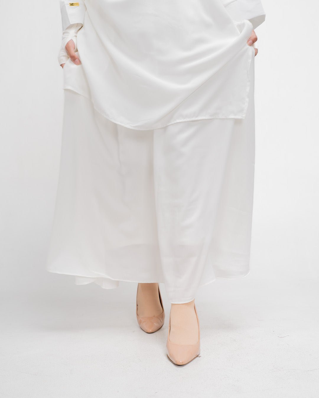Khalisa One Set Broken White by Tubita - Baju Umroh Wanita - TUBITA