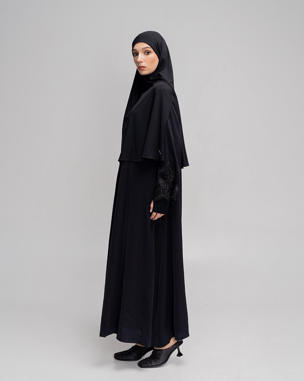 Lamara Abaya Black by TUBITA - Baju Umroh Wanita - TUBITA