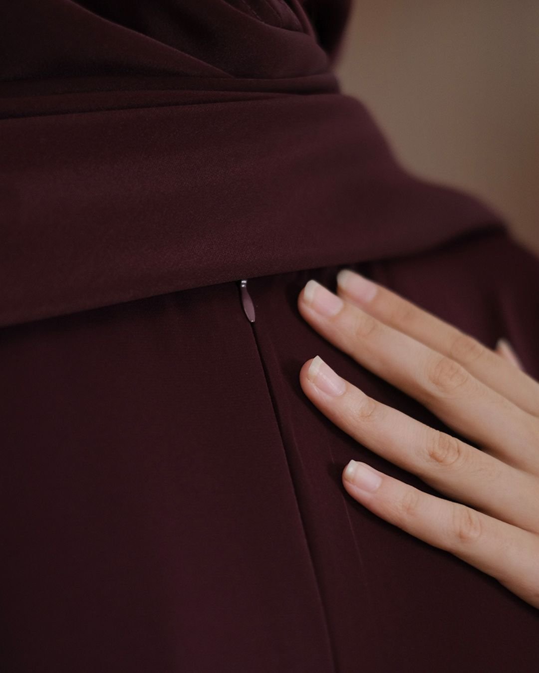 Lamara Abaya Burgundy by Tubita - Baju Umroh Wanita - TUBITA