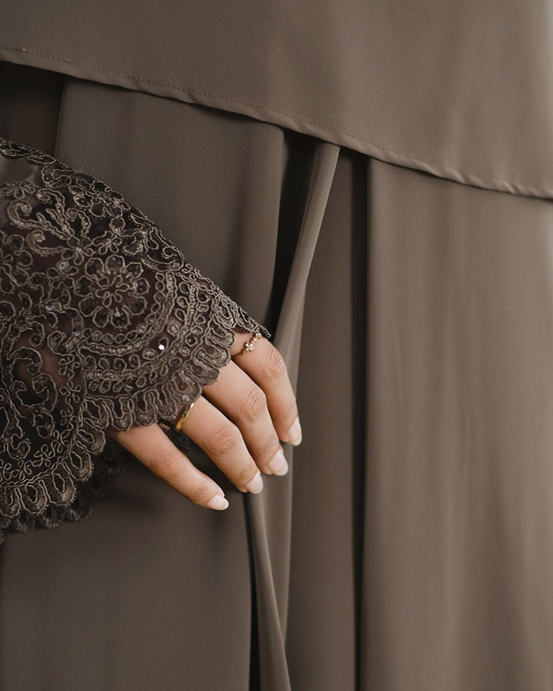 Lamara Abaya Olive by Tubita - Baju Umroh Wanit - TUBITA