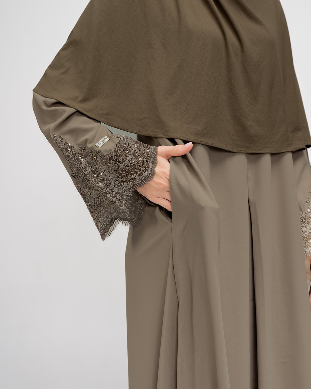 Lamara Abaya Olive by TUBITA - Baju Umroh Wanita - TUBITA