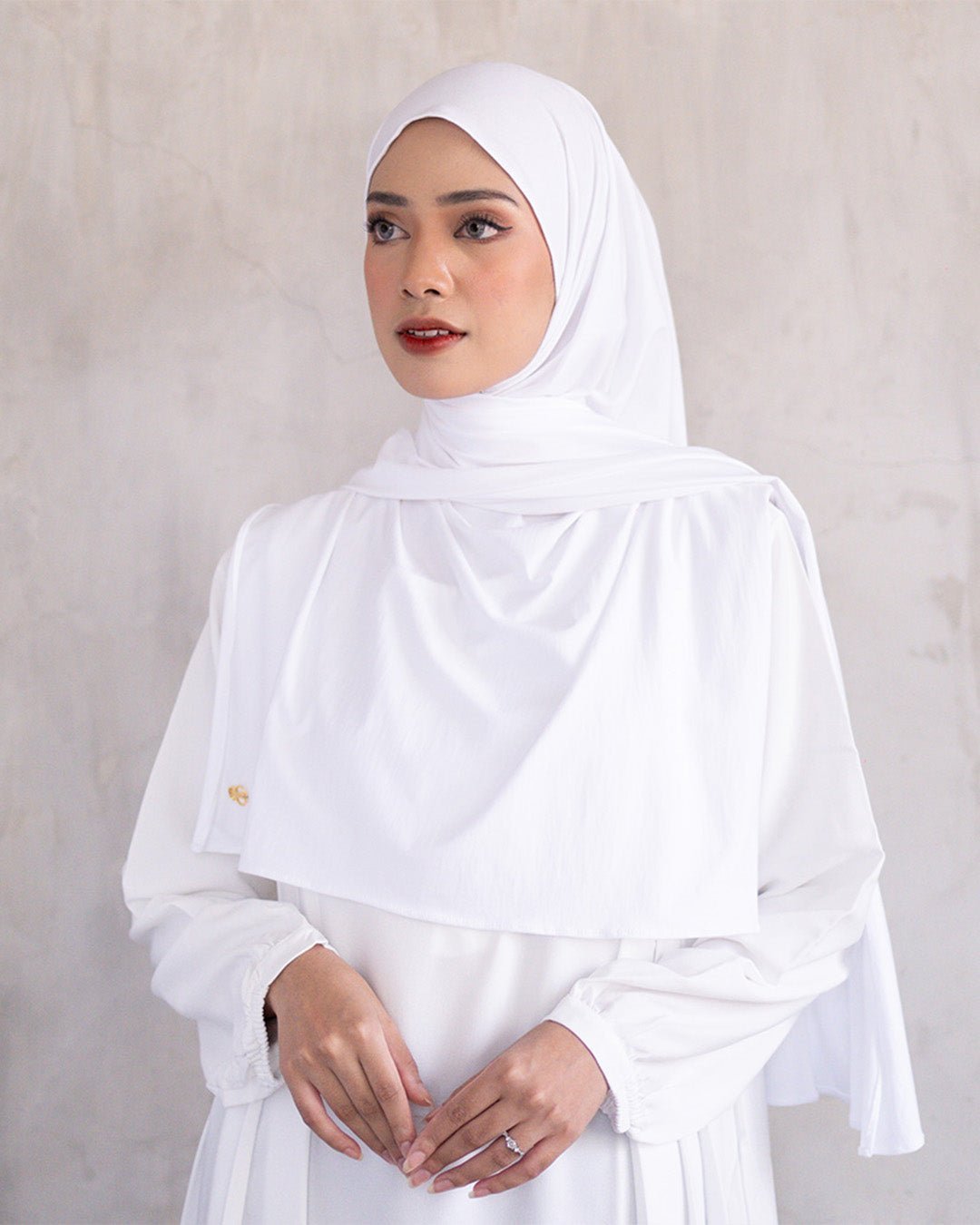 Meena Broken White x Velora Pashmina - TUBITA