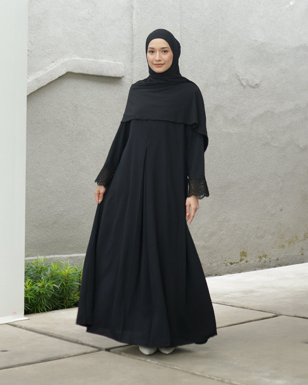 Meena Lace Abaya Black - TUBITA