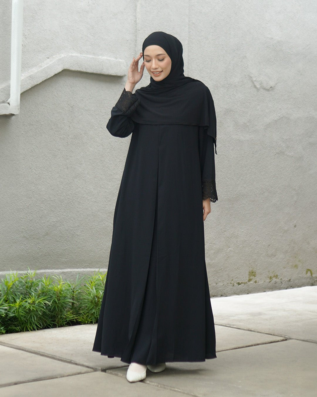 Meena Lace Abaya Black - TUBITA