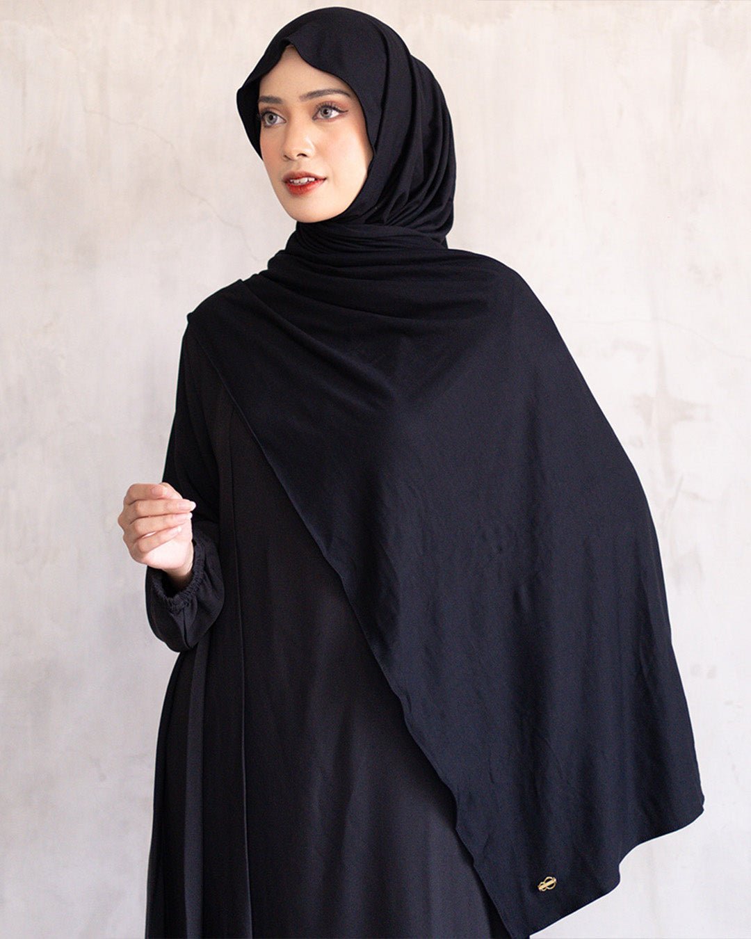 Meena Lace Abaya Black x Velora Pashmina - TUBITA