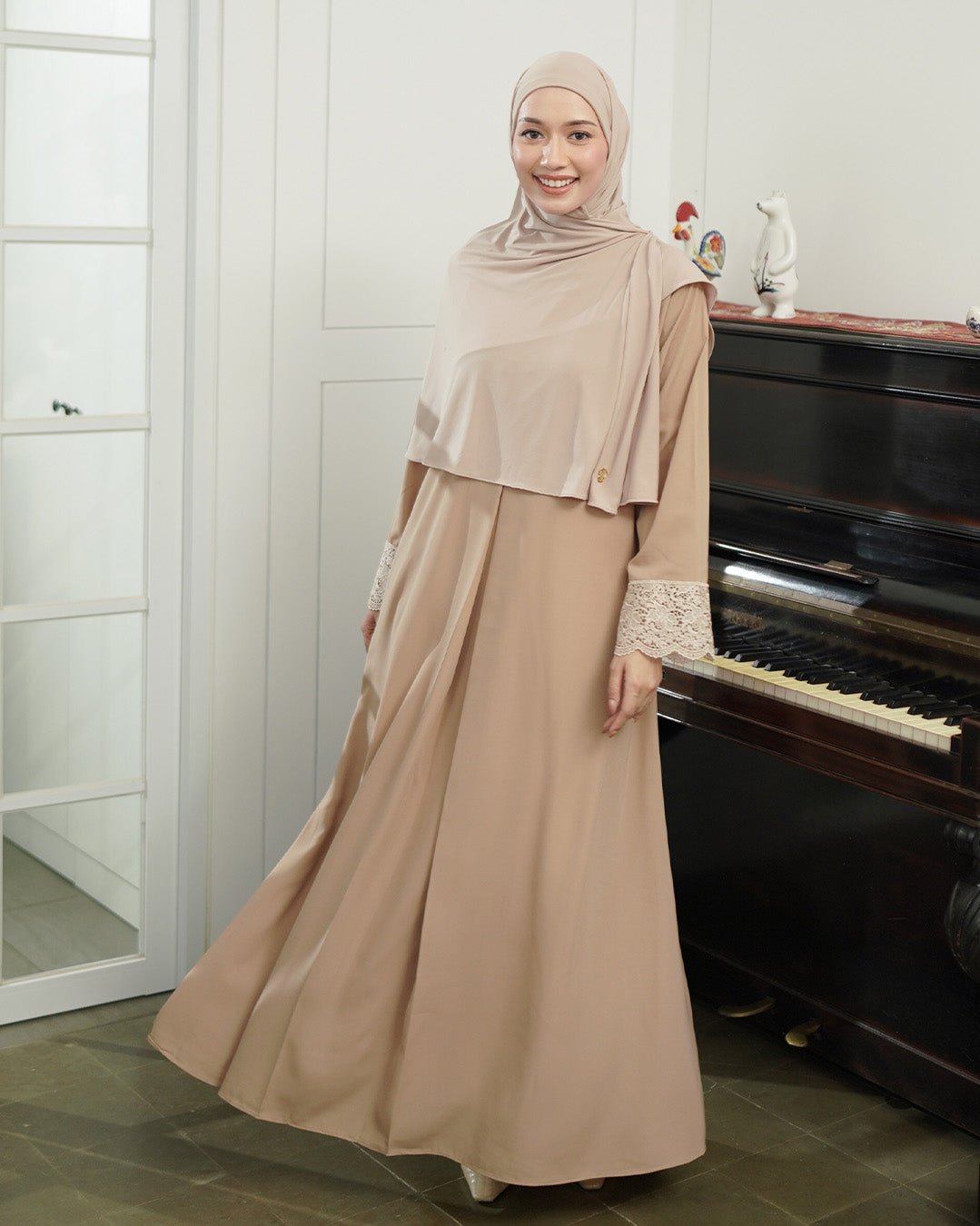 Meena Lace Abaya Cream - TUBITA