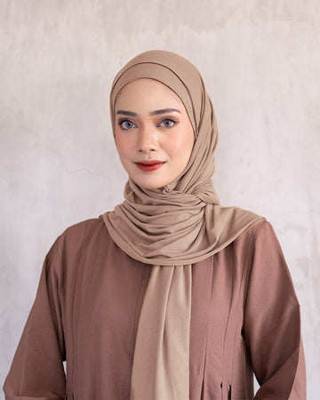 Meena Lace Abaya Cream X Velora