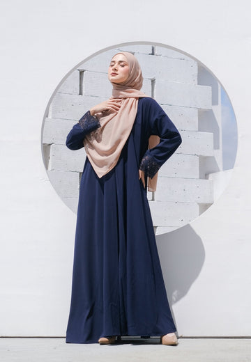 Meena Lace Abaya Navy x Velora Pashmina