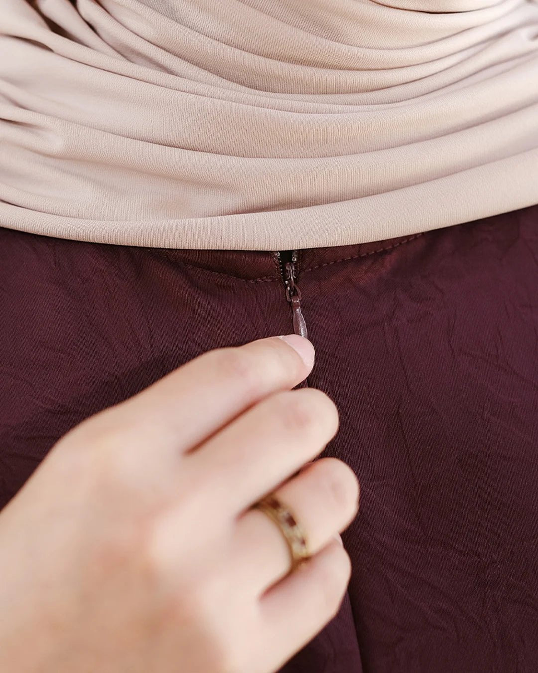 Nourah Abaya Burgundy by Tubita - TUBITA