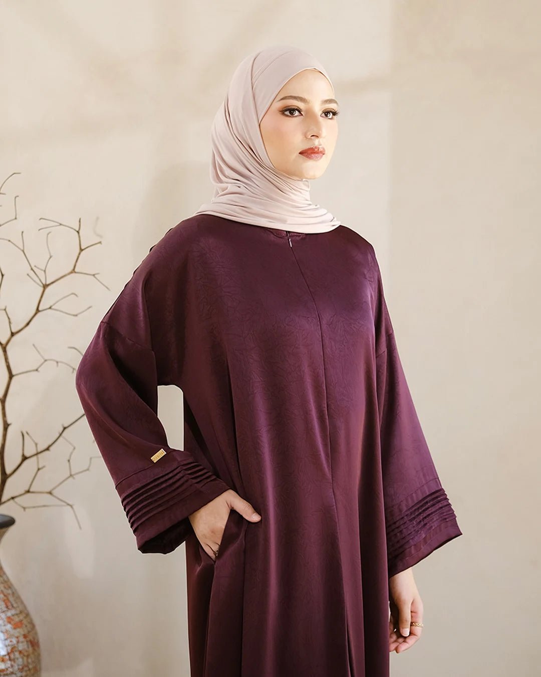 Nourah Abaya Burgundy by Tubita - TUBITA