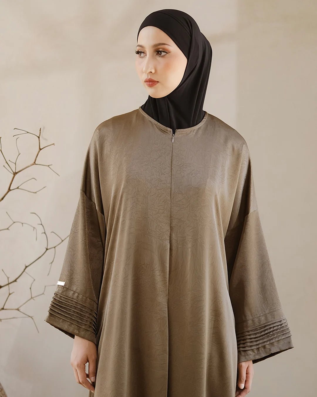 Nourah Abaya Taupe by Tubita - TUBITA