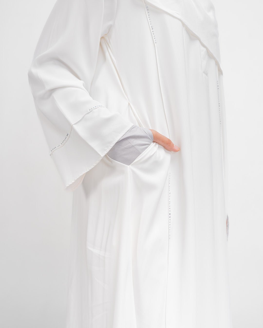 Zalina Abaya Broken White by TUBITA - Baju Umroh Wanita - TUBITA