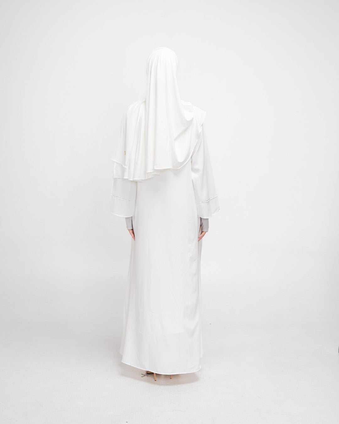 Zalina Abaya Broken White by TUBITA - Baju Umroh Wanita - TUBITA