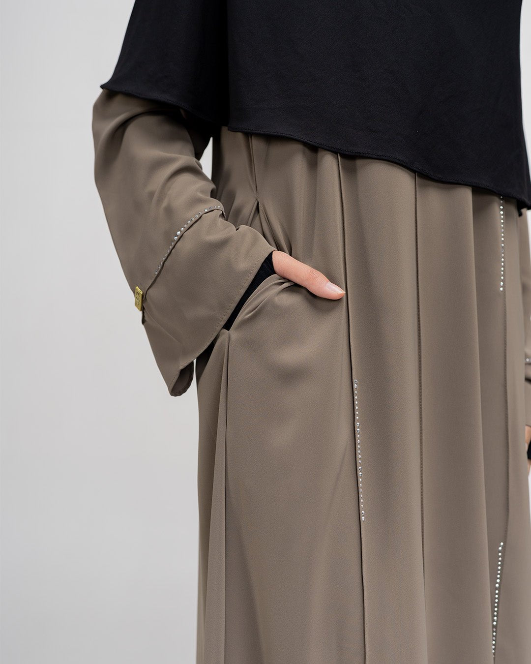 Zalina Abaya Olive by TUBITA - Baju Umroh Wanita - TUBITA